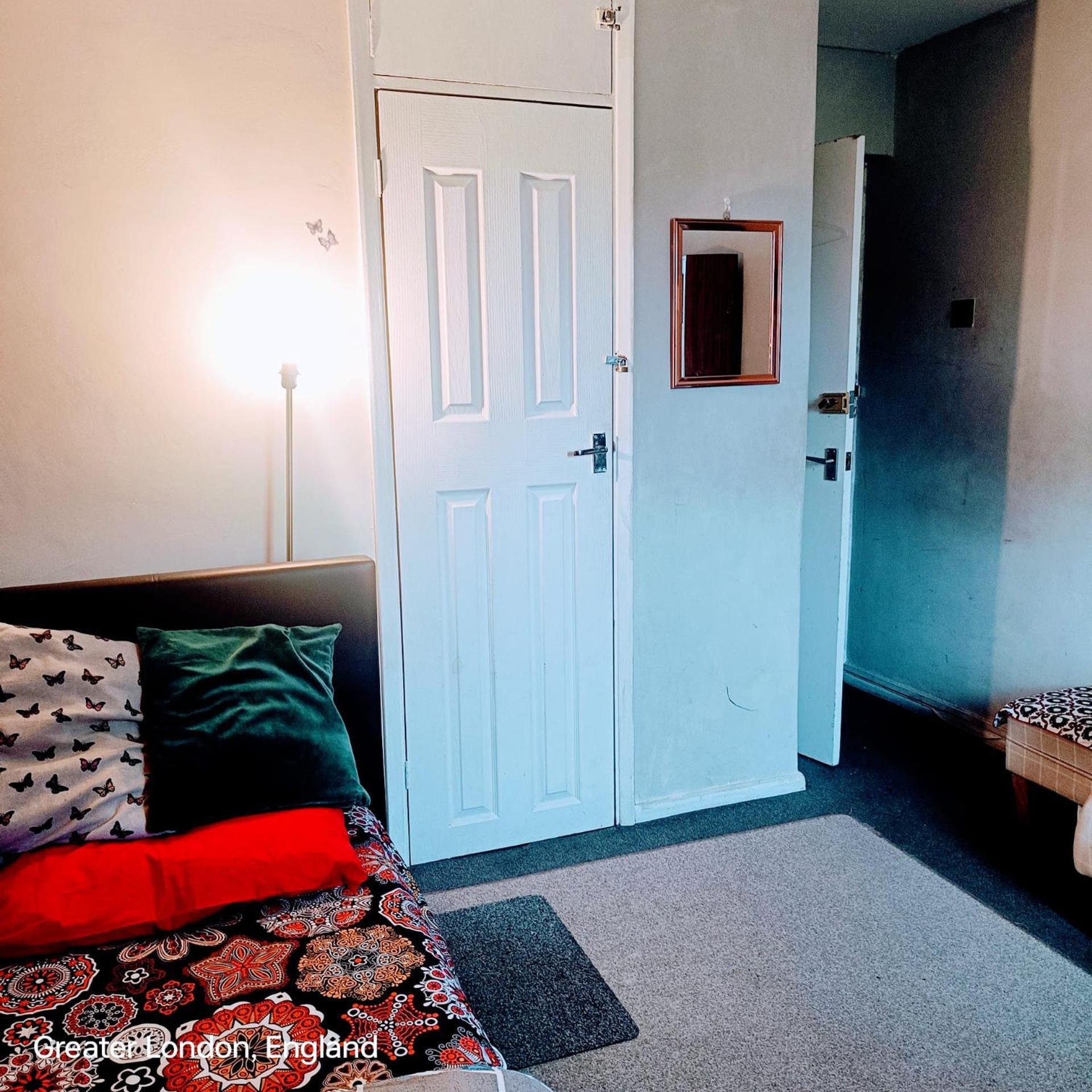 Cosy Private Room In Hornchurch, London With Free Parking Exterior foto